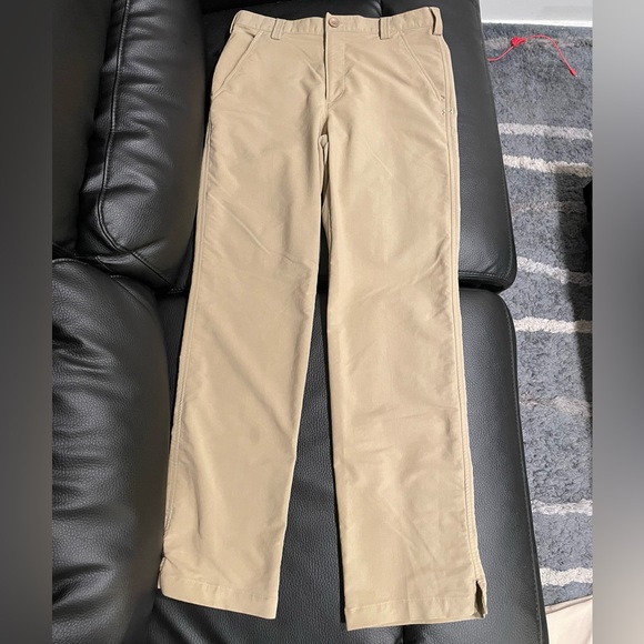 Under Armour Men’s Golf Khaki Pants 30”-32”. - Picture 1 of 6